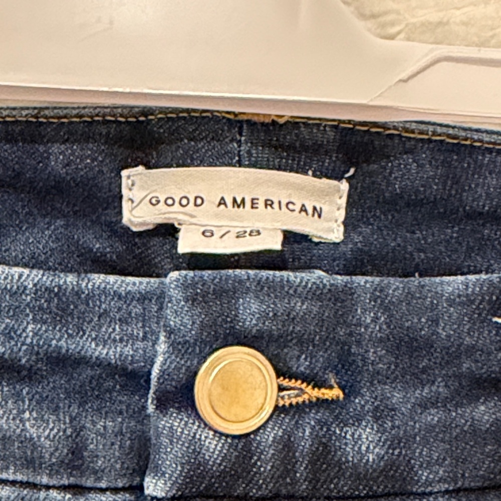 Good American Soft Tech Good Classic Bootcut Jeans in Indigo - Picture 2 of 3